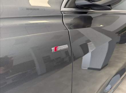 Audi - Q8