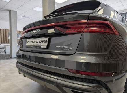 Audi - Q8