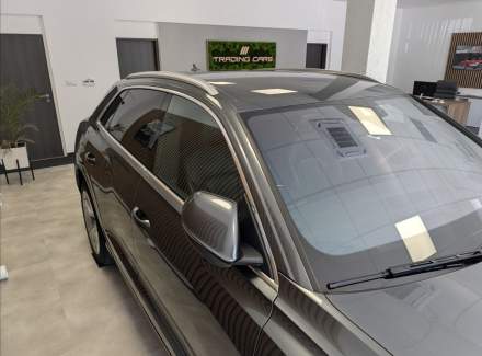 Audi - Q8