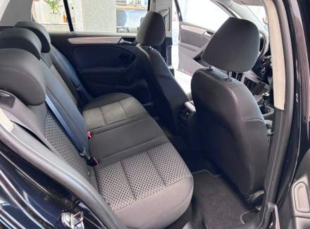 Volkswagen - Golf