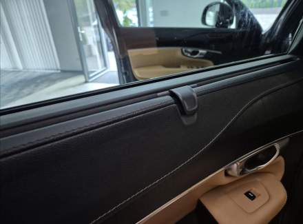 Volvo - XC90