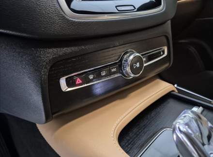 Volvo - XC90
