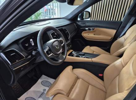 Volvo - XC90