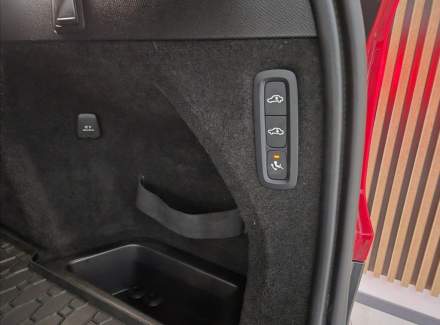 Volvo - XC90