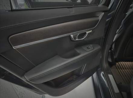 Volvo - V90