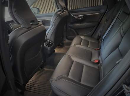 Volvo - V90