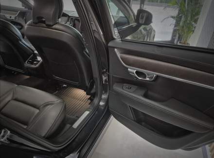 Volvo - V90