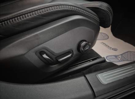 Volvo - V90