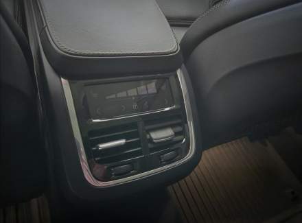 Volvo - V90