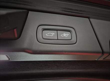 Volvo - V90