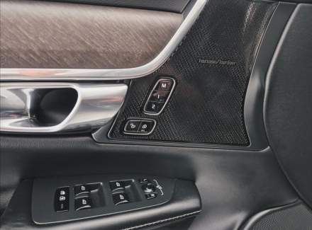Volvo - V90