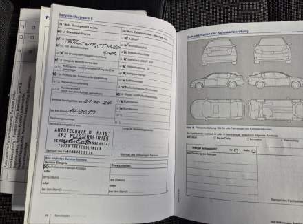Volkswagen - Golf