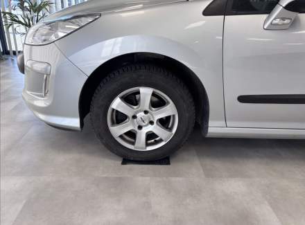 Peugeot - 308
