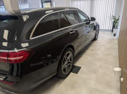 Mercedes-Benz - E-class