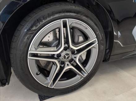 Mercedes-Benz - E-class