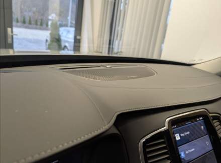 Volvo - XC90
