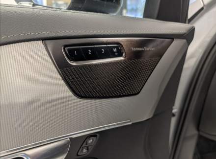 Volvo - XC90