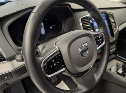 Volvo - XC90