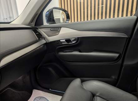 Volvo - XC90