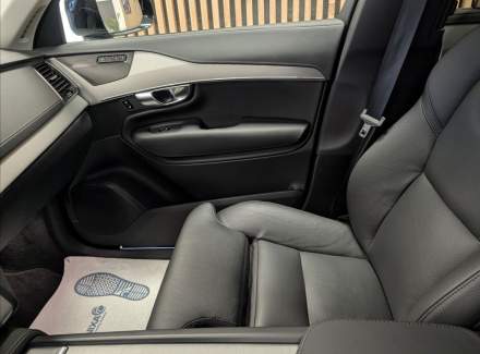 Volvo - XC90