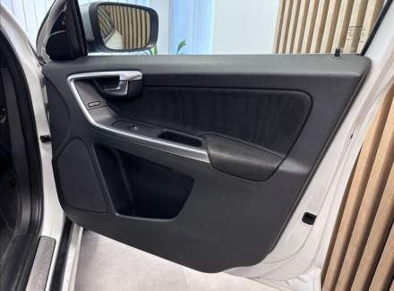 Volvo - XC60