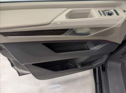 Volkswagen - Multivan