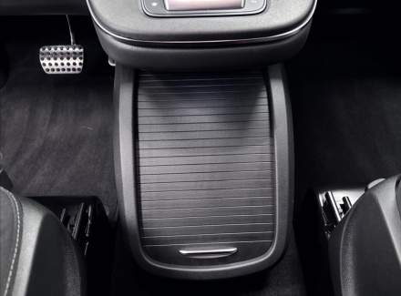 Mercedes-Benz - V-class
