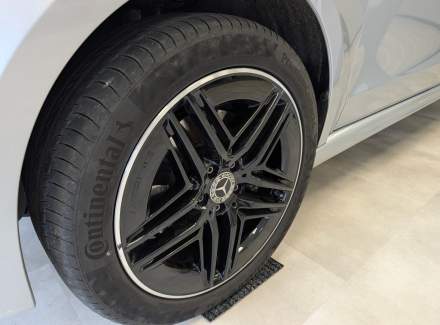 Mercedes-Benz - V-class