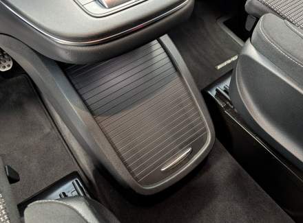 Mercedes-Benz - V-class