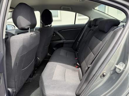 Toyota - Avensis