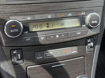 Toyota - Avensis