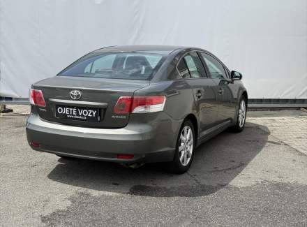 Toyota - Avensis