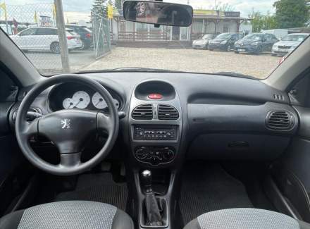 Peugeot - 206