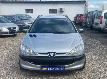 Peugeot - 206