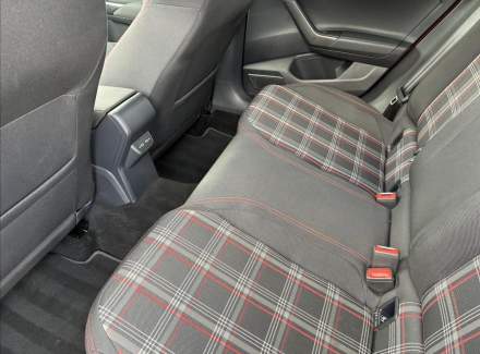 Volkswagen - Polo