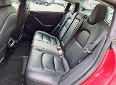 Tesla - Model 3