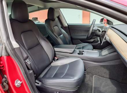 Tesla - Model 3