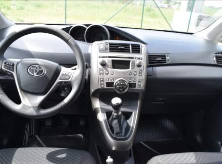 Toyota - Verso