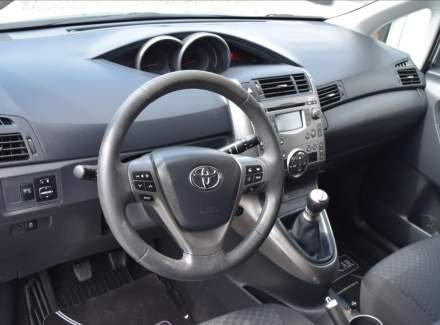 Toyota - Verso
