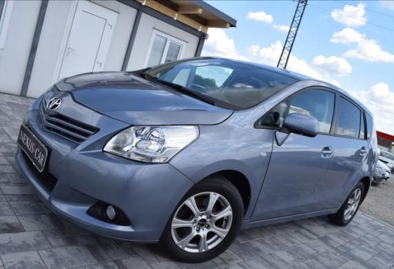 Toyota - Verso