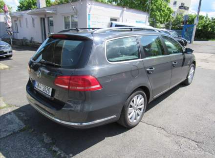 Volkswagen - Passat
