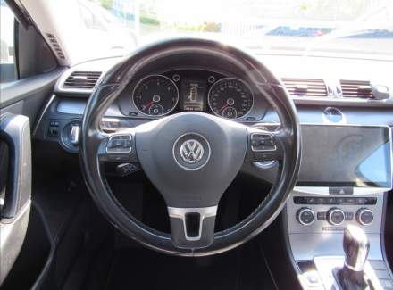 Volkswagen - Passat