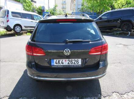 Volkswagen - Passat