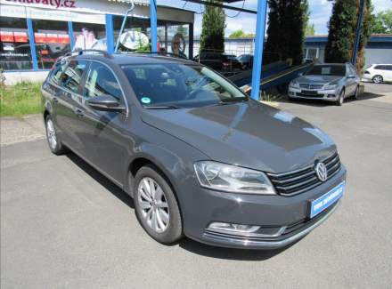 Volkswagen - Passat