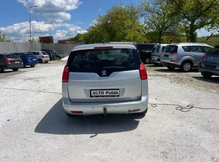 Peugeot - 5008