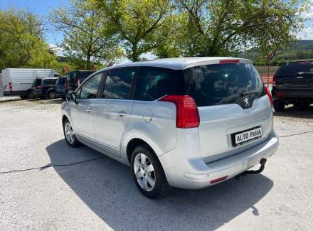Peugeot - 5008