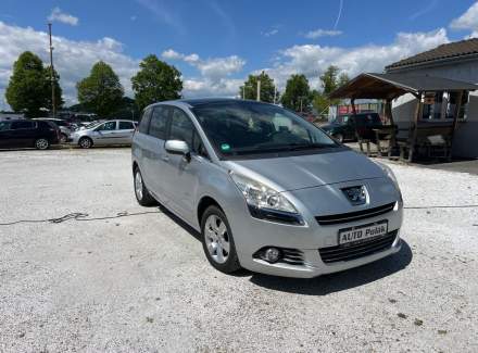 Peugeot - 5008