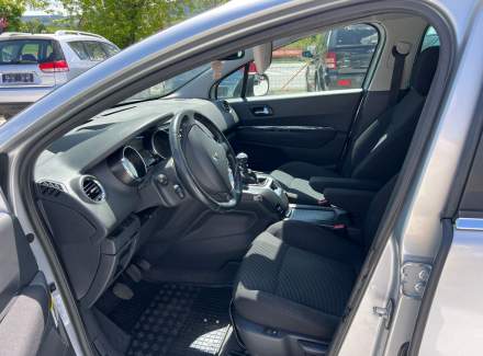 Peugeot - 5008