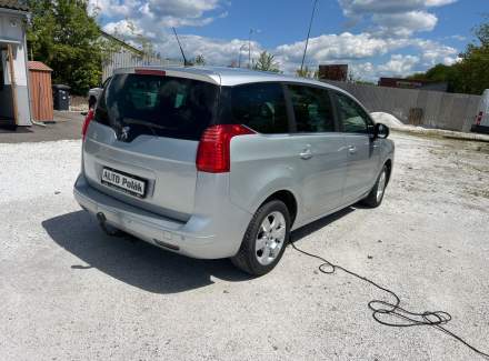 Peugeot - 5008