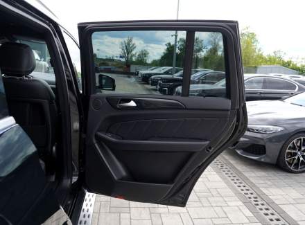 Mercedes-Benz - GL